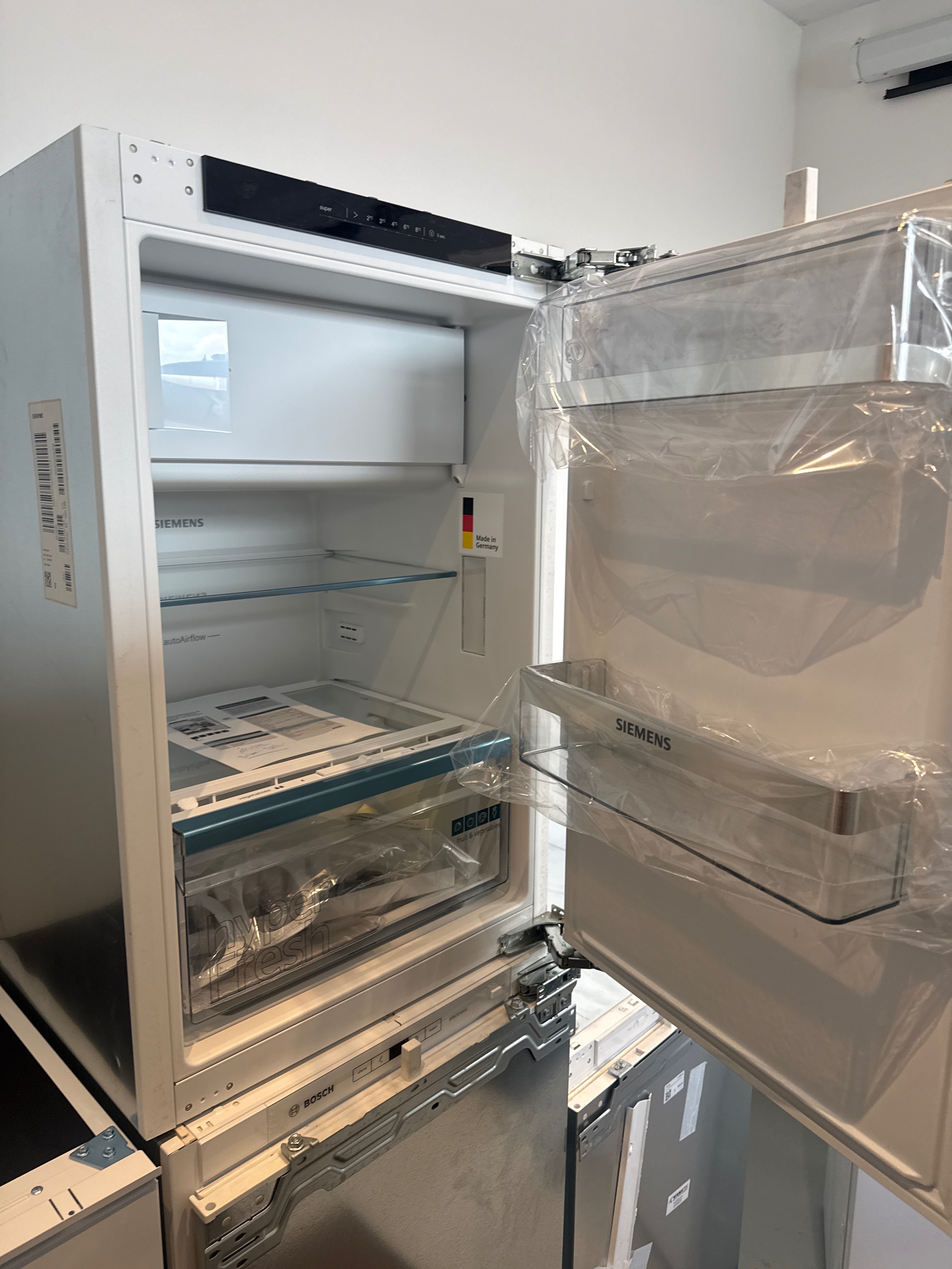 Einbaukühlschrank 88cm Festtür