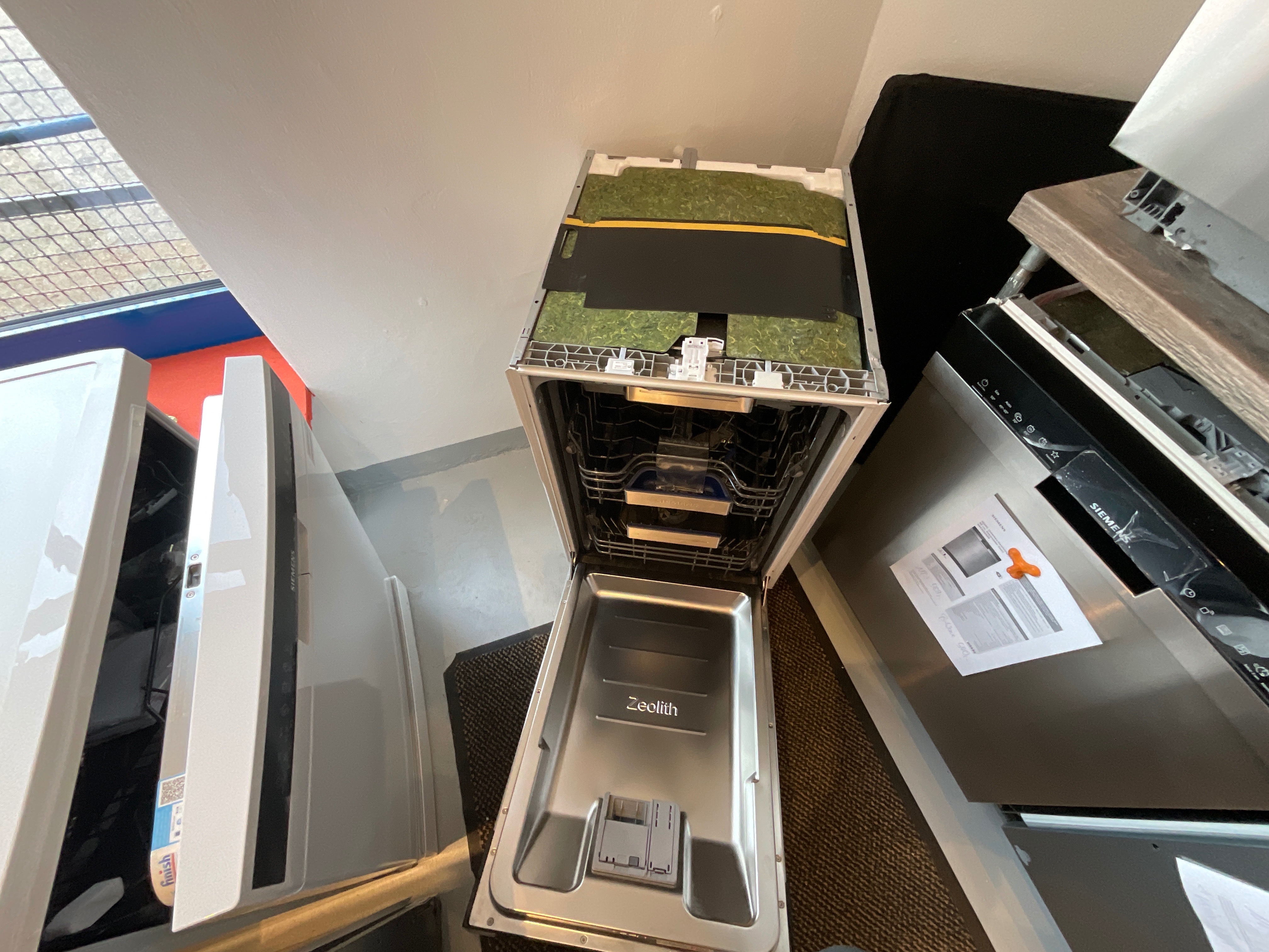 Teilintegrierter Geschirrspüler 45cm